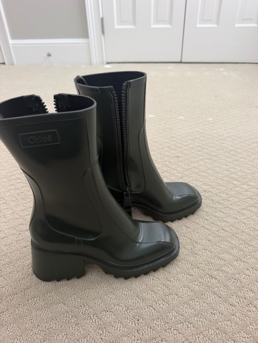 Chloé Betty Dark Green Rubber Rain Boots Square Toe Lug Sole EU 37